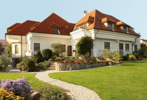 Гостиница Landhaus Luka  Мёрбиш-Ам-Зе